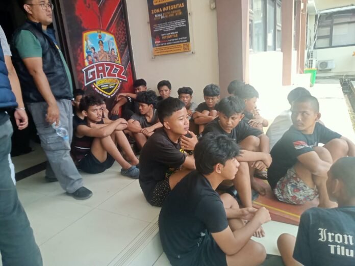 Bentrok Dua Kelompok Remaja di Underpass Warungbambu, Satu Tewas, 20 Orang Diamankan